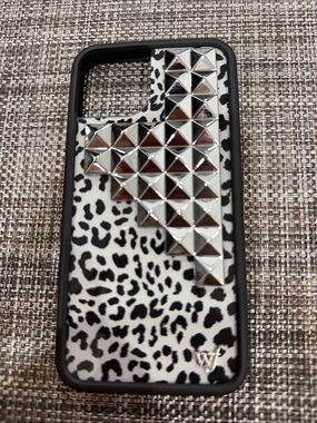 Leopard Print Studded Phone Case in White & Black
